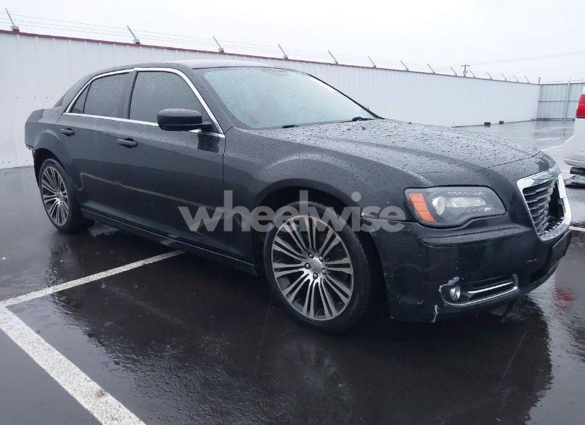 2014 Chrysler 300 300S (VIN 2C3CCABG1EH207900) main photo