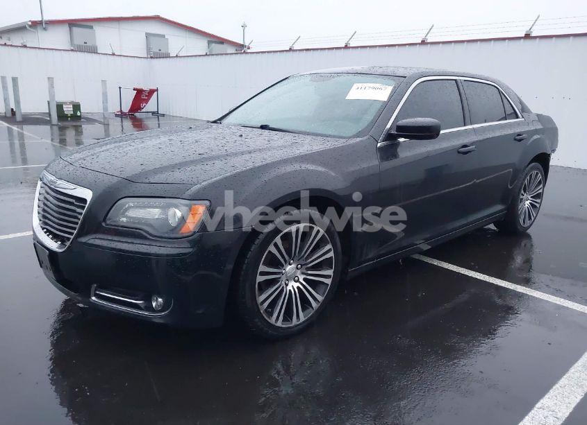 Photo 2 of 2014 Chrysler 300 300S (VIN 2C3CCABG1EH207900)