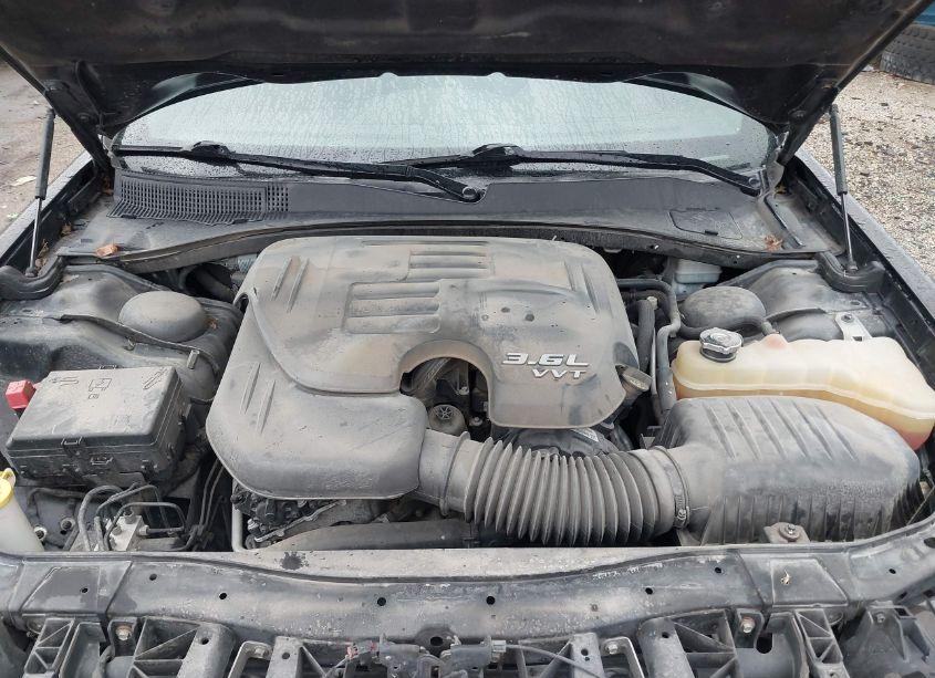 Photo 10 of 2014 Chrysler 300 300S (VIN 2C3CCABG1EH355349)