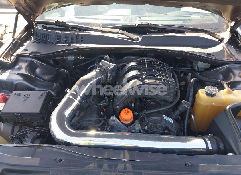 Photo 10 of 2015 Chrysler 300 300S (VIN 2C3CCABG1FH755655)