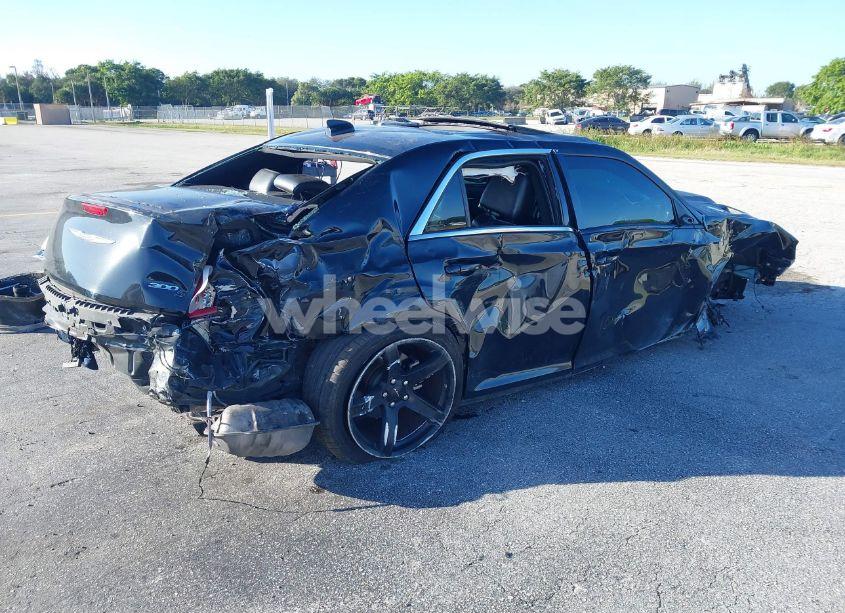 Photo 4 of 2015 Chrysler 300 (VIN 2C3CCABG1FH792740)