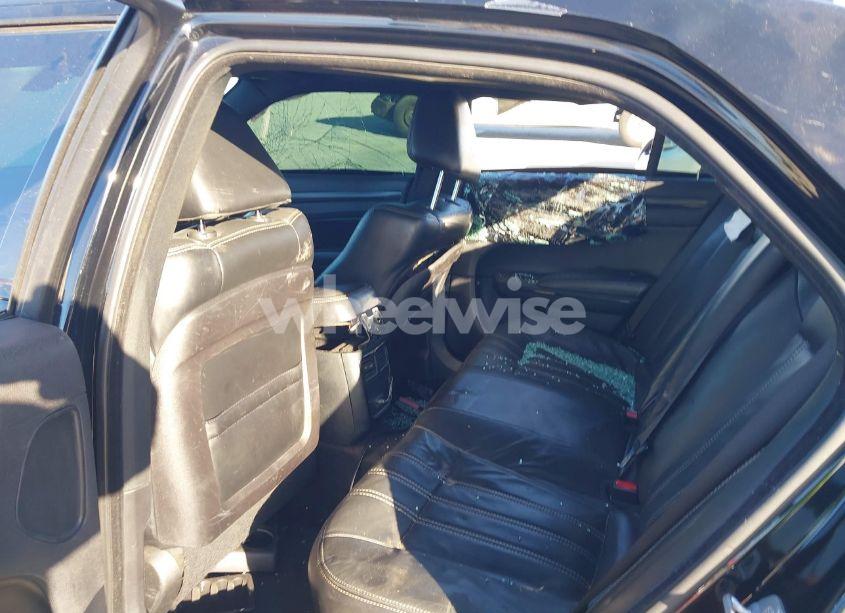 Photo 8 of 2015 Chrysler 300 (VIN 2C3CCABG1FH792740)