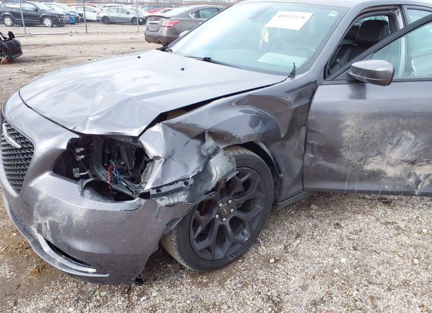 Photo 6 of 2019 Chrysler 300 300S (VIN 2C3CCABG1KH582794)