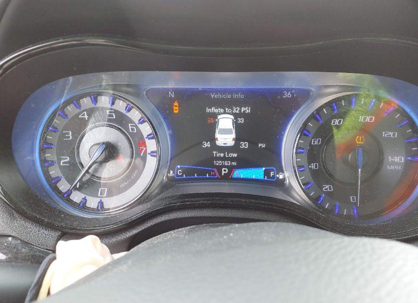 Photo 7 of 2019 Chrysler 300 300S (VIN 2C3CCABG1KH582794)