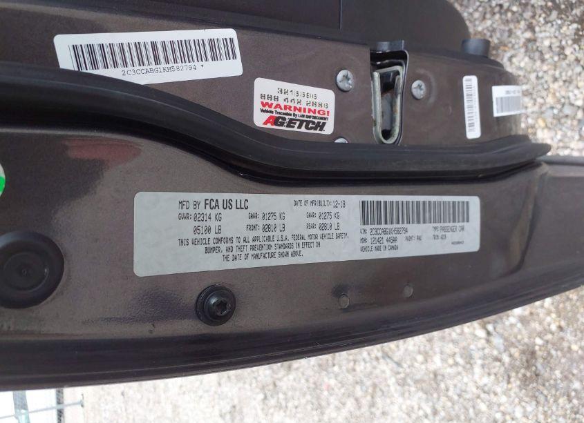 Photo 9 of 2019 Chrysler 300 300S (VIN 2C3CCABG1KH582794)