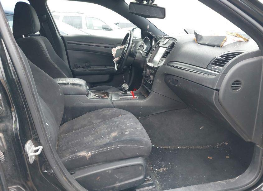 Photo 5 of 2012 Chrysler 300 S V6 (VIN 2C3CCABG2CH213735)