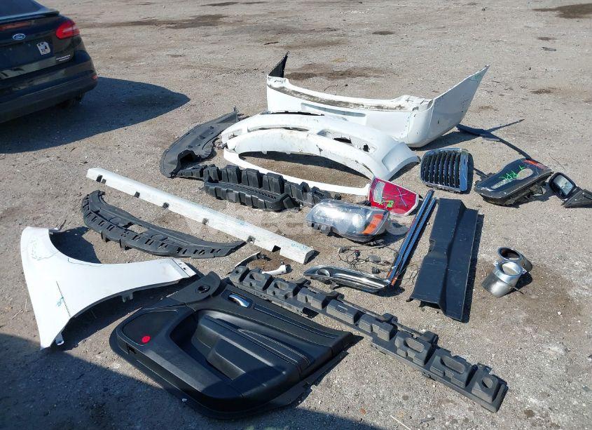 Photo 12 of 2013 Chrysler 300 300S (VIN 2C3CCABG2DH504088)