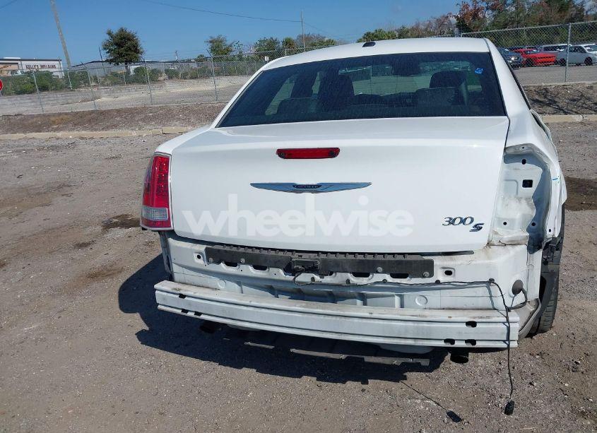 Photo 17 of 2013 Chrysler 300 300S (VIN 2C3CCABG2DH504088)