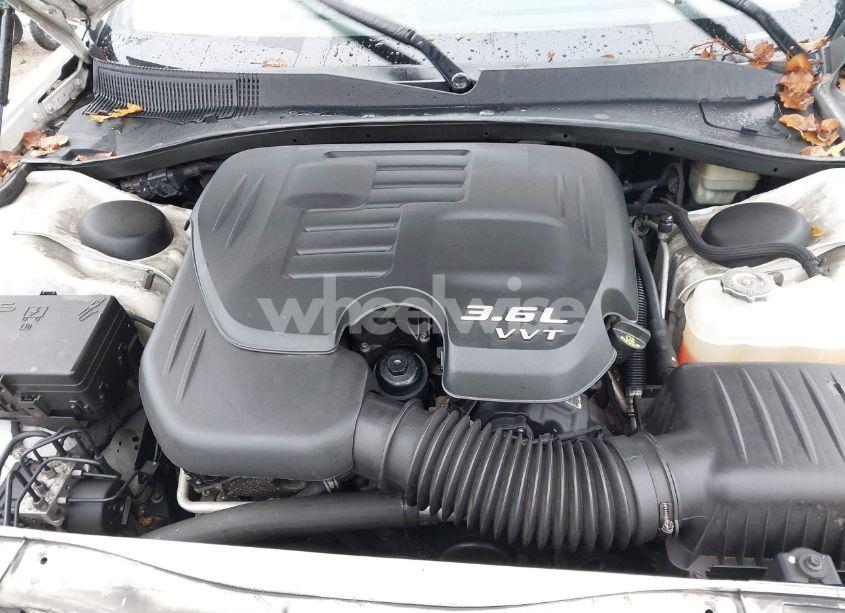 Photo 10 of 2013 Chrysler 300 300S (VIN 2C3CCABG2DH682745)