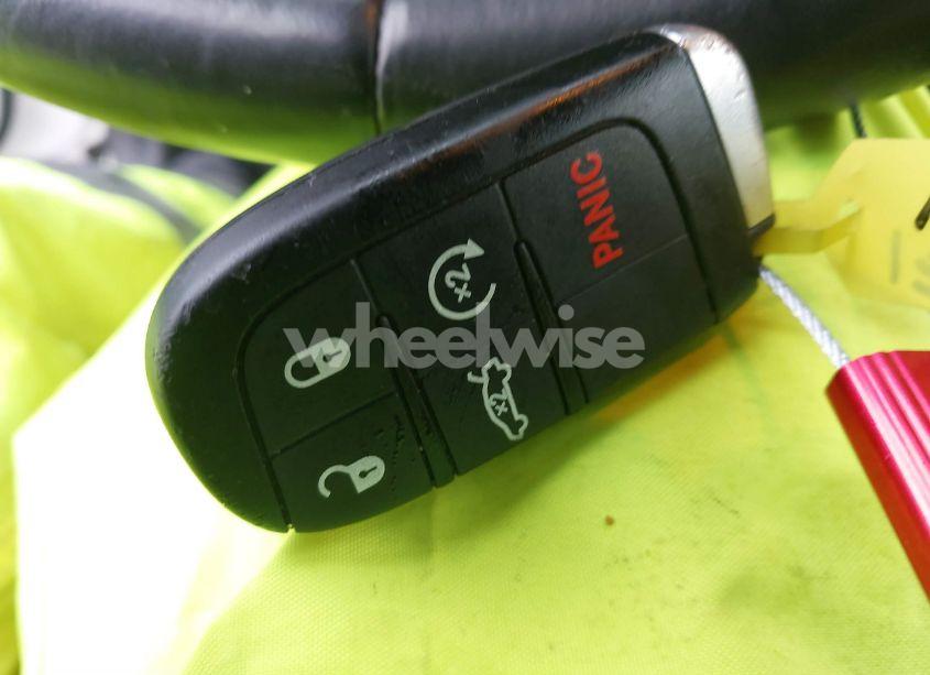 Photo 11 of 2013 Chrysler 300 300S (VIN 2C3CCABG2DH682745)