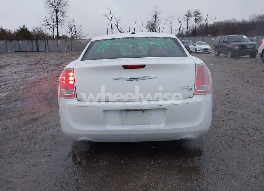 Photo 16 of 2013 Chrysler 300 300S (VIN 2C3CCABG2DH682745)