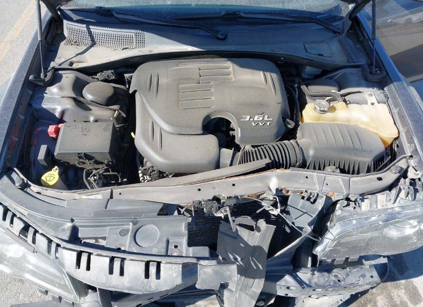 Photo 10 of 2013 Chrysler 300 300S (VIN 2C3CCABG2DH735945)