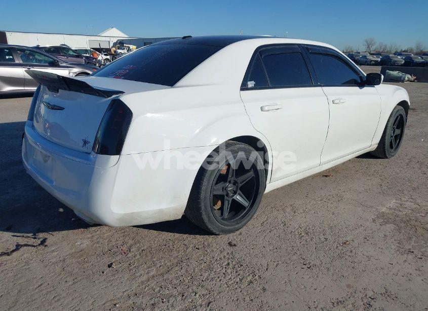 Photo 4 of 2014 Chrysler 300 300S (VIN 2C3CCABG2EH357014)