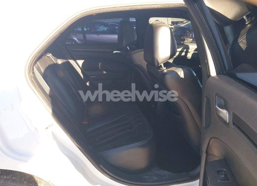 Photo 8 of 2014 Chrysler 300 300S (VIN 2C3CCABG2EH357014)