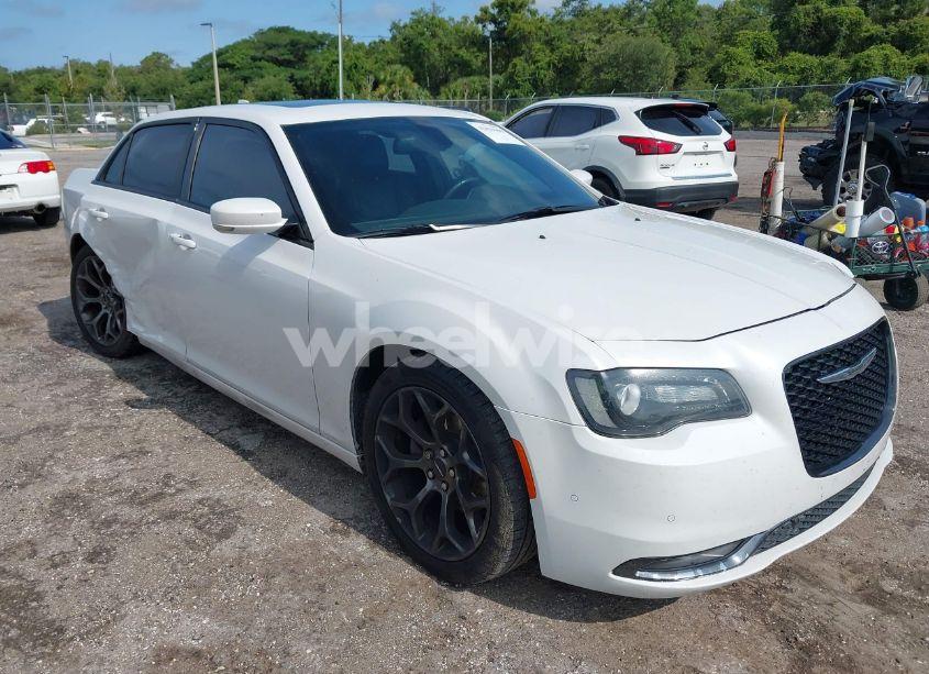 2015 Chrysler 300 300S (VIN 2C3CCABG2FH802837) main photo