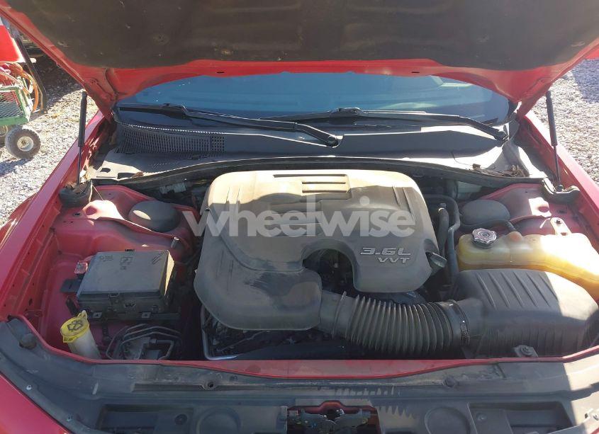 Photo 10 of 2015 Chrysler 300 (VIN 2C3CCABG2FH853562)