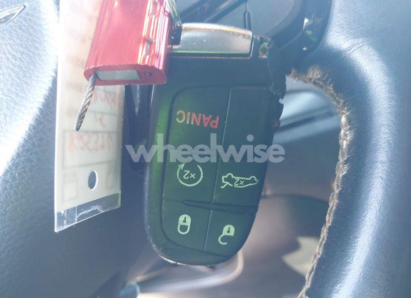 Photo 11 of 2015 Chrysler 300 (VIN 2C3CCABG2FH853562)