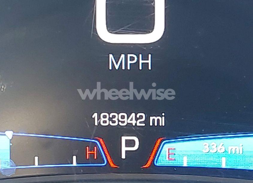 Photo 15 of 2015 Chrysler 300 (VIN 2C3CCABG2FH853562)