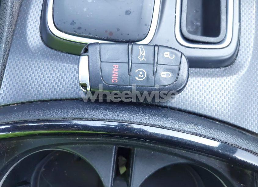 Photo 11 of 2015 Chrysler 300 300S (VIN 2C3CCABG2FH876064)