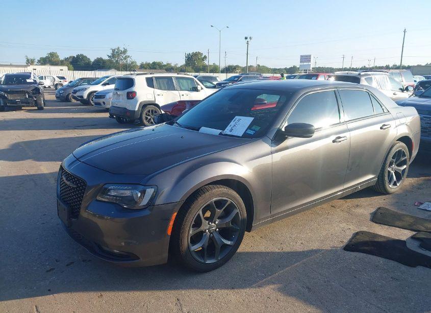 Photo 2 of 2021 Chrysler 300 (VIN 2C3CCABG2MH506990)