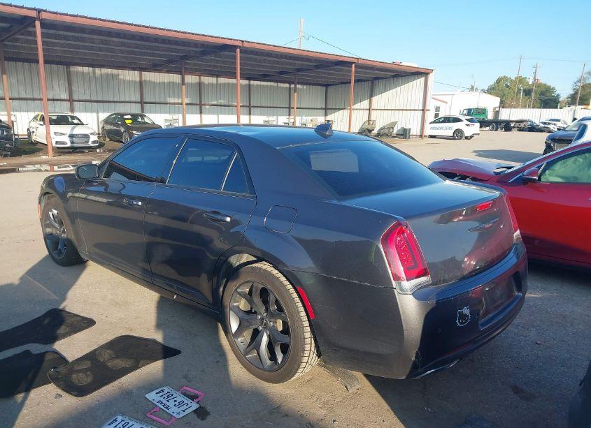 Photo 3 of 2021 Chrysler 300 (VIN 2C3CCABG2MH506990)
