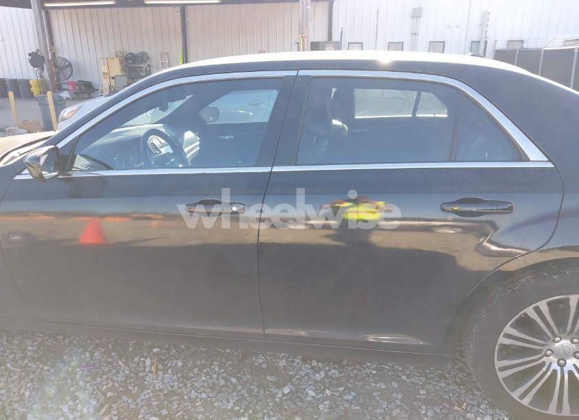 Photo 14 of 2013 Chrysler 300 300S (VIN 2C3CCABG3DH527430)
