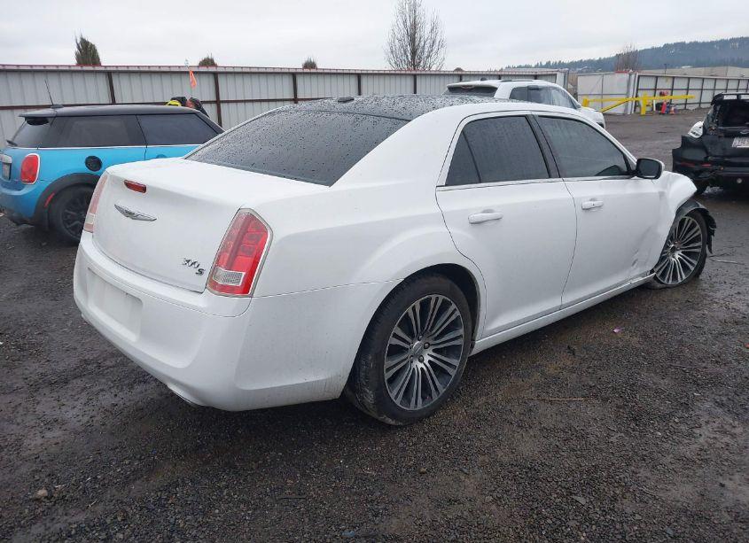 Photo 4 of 2014 Chrysler 300 300S (VIN 2C3CCABG3EH180988)