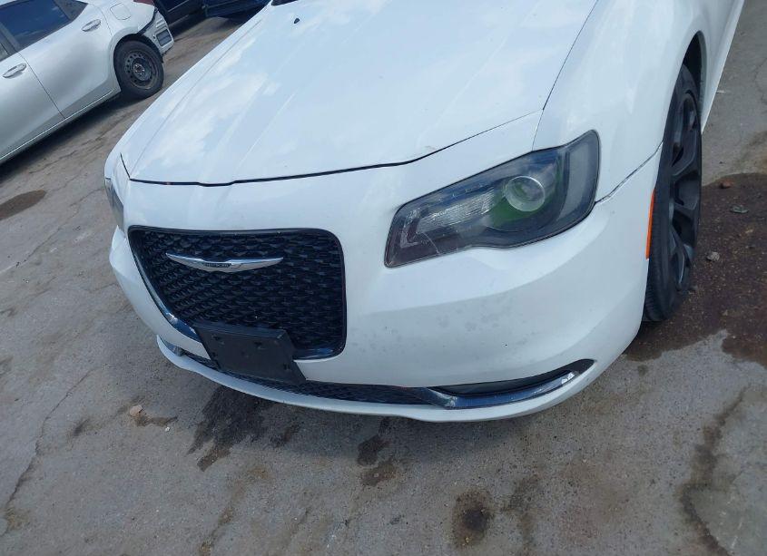 Photo 11 of 2015 Chrysler 300 (VIN 2C3CCABG3FH842070)