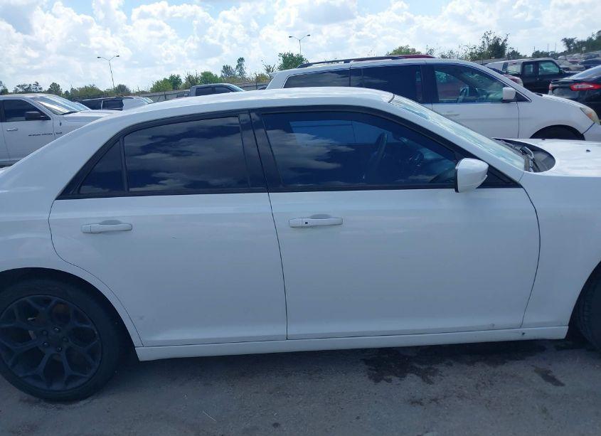 Photo 12 of 2015 Chrysler 300 (VIN 2C3CCABG3FH842070)