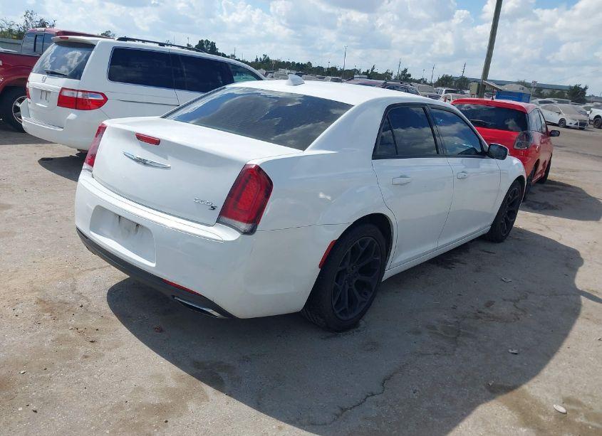 Photo 4 of 2015 Chrysler 300 (VIN 2C3CCABG3FH842070)
