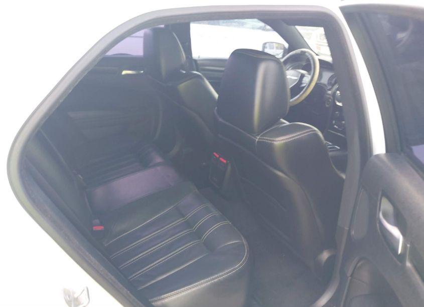 Photo 8 of 2015 Chrysler 300 (VIN 2C3CCABG3FH842070)