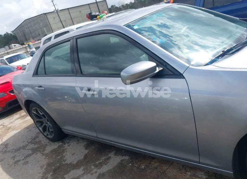 Photo 13 of 2015 Chrysler 300 300S (VIN 2C3CCABG3FH864523)