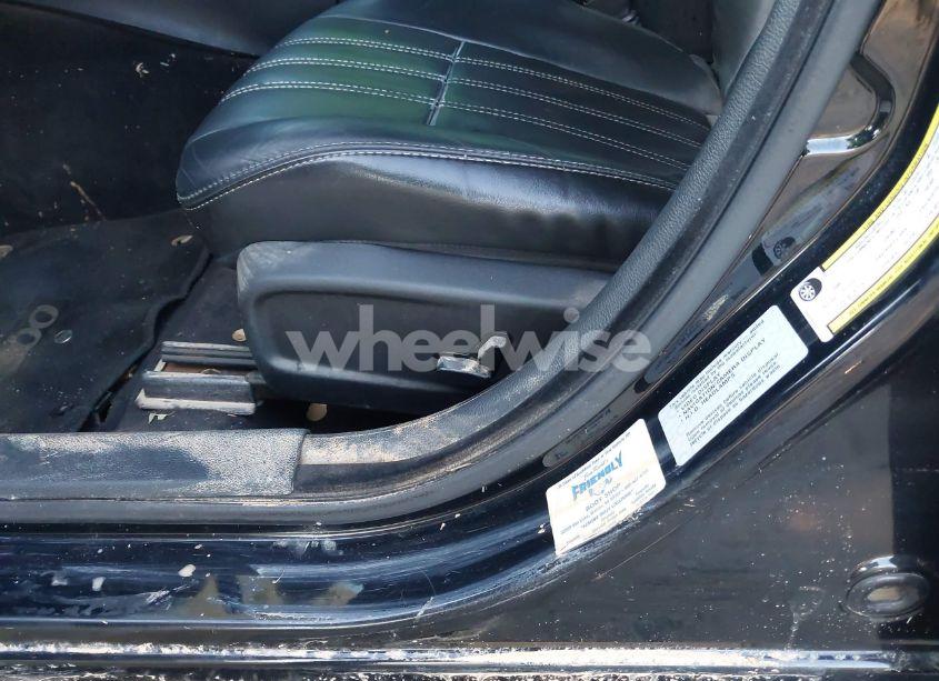 Photo 15 of 2016 Chrysler 300 300S (VIN 2C3CCABG3GH269754)
