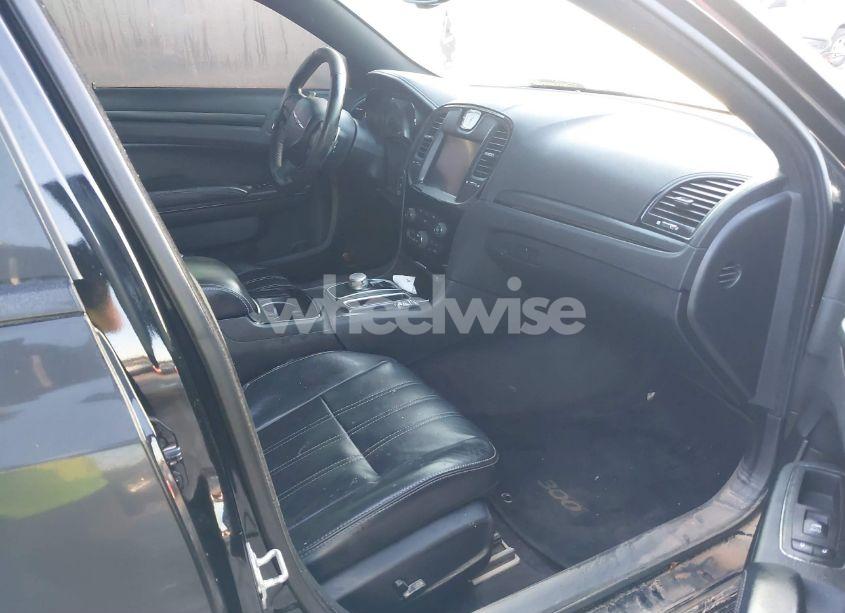 Photo 5 of 2016 Chrysler 300 300S (VIN 2C3CCABG3GH269754)