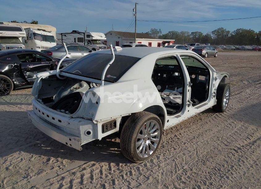 Photo 4 of 2020 Chrysler 300 300S (VIN 2C3CCABG3LH120299)
