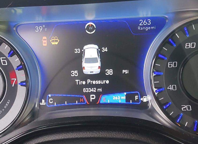 Photo 15 of 2023 Chrysler 300 300S (VIN 2C3CCABG3PH609856)