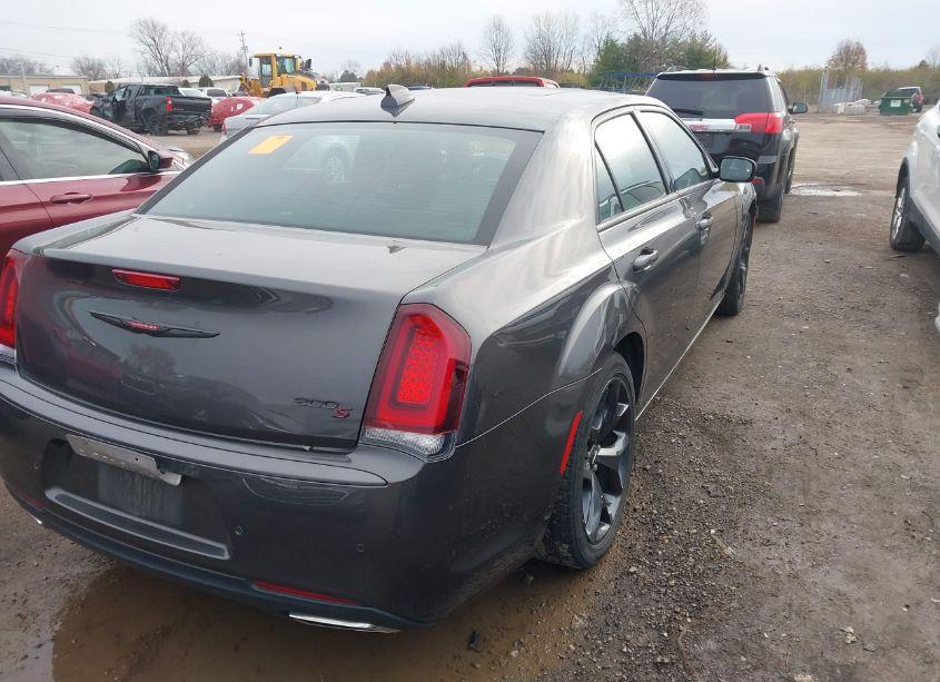Photo 4 of 2023 Chrysler 300 300S (VIN 2C3CCABG3PH609856)