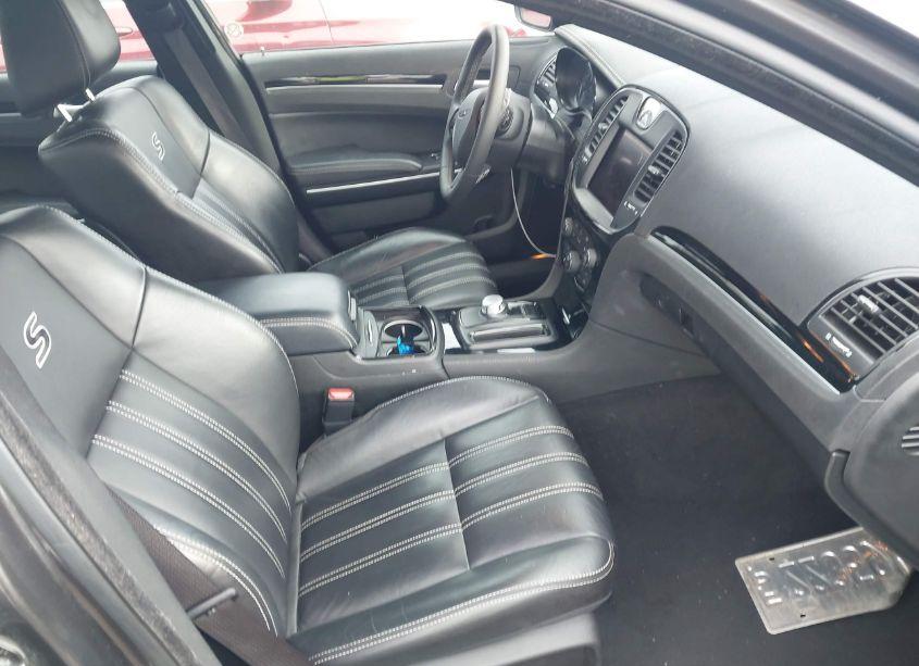 Photo 5 of 2023 Chrysler 300 300S (VIN 2C3CCABG3PH609856)