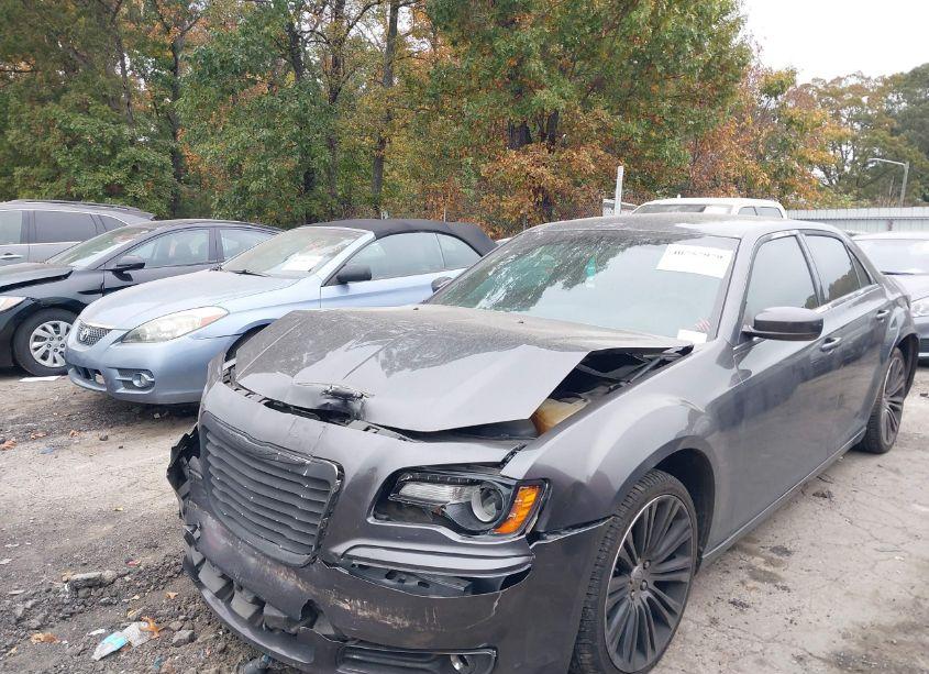 Photo 2 of 2013 Chrysler 300 300S (VIN 2C3CCABG4DH735784)