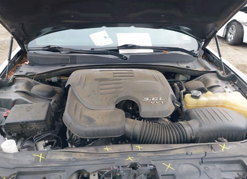 Photo 10 of 2015 Chrysler 300 300S (VIN 2C3CCABG4FH766696)