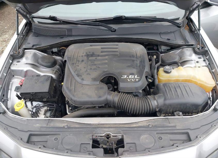 Photo 10 of 2015 Chrysler 300 300S (VIN 2C3CCABG4FH807764)