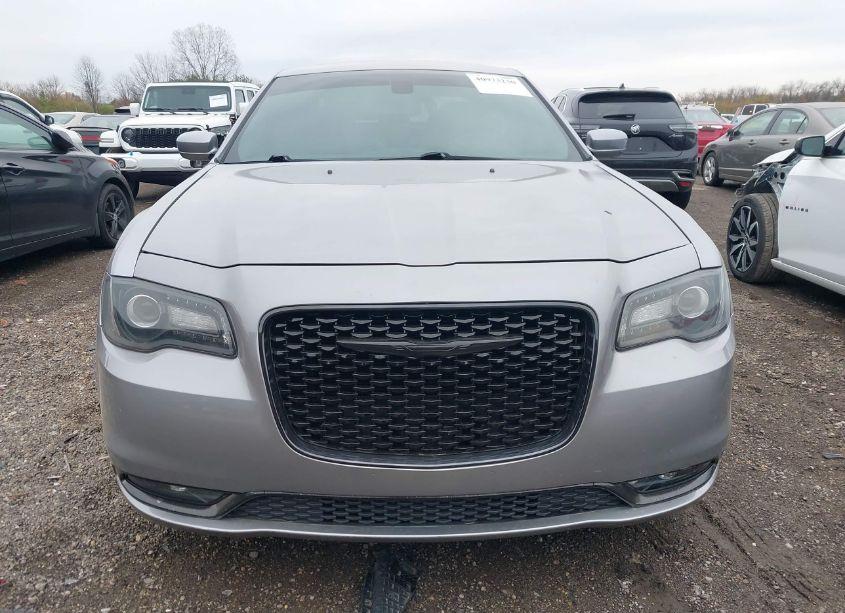 Photo 12 of 2015 Chrysler 300 300S (VIN 2C3CCABG4FH807764)