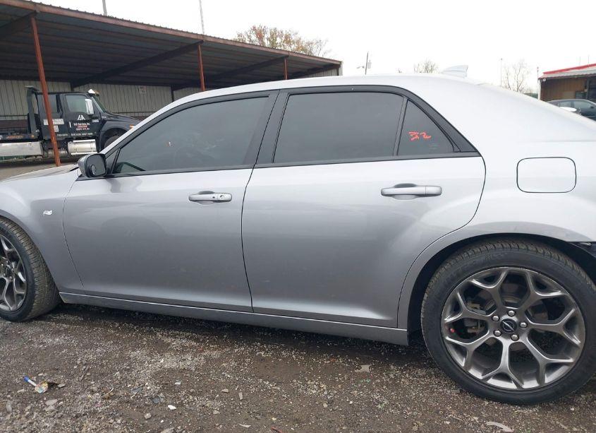 Photo 14 of 2015 Chrysler 300 300S (VIN 2C3CCABG4FH807764)