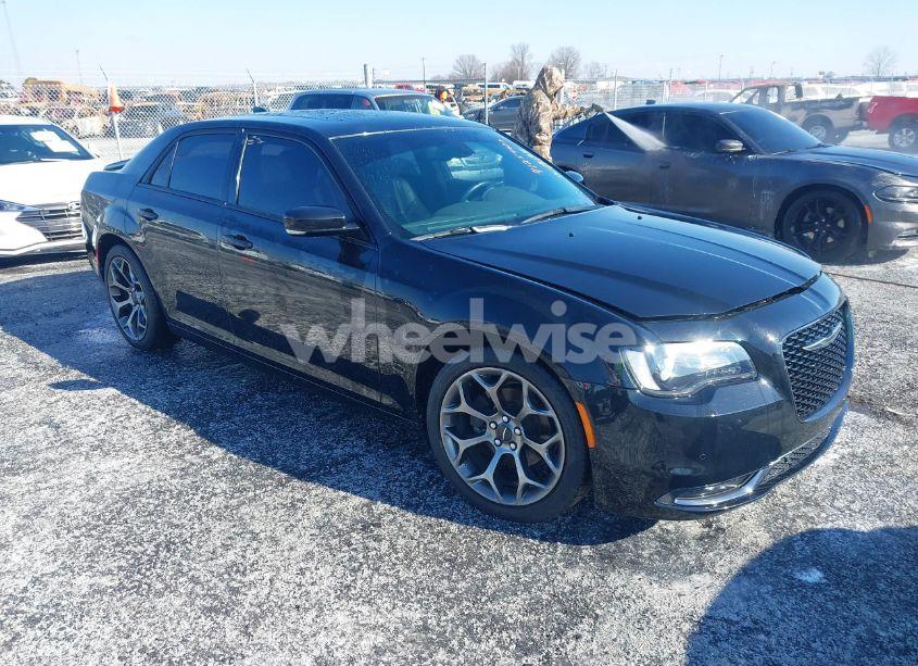 2015 Chrysler 300 300S (VIN 2C3CCABG4FH830672) main photo
