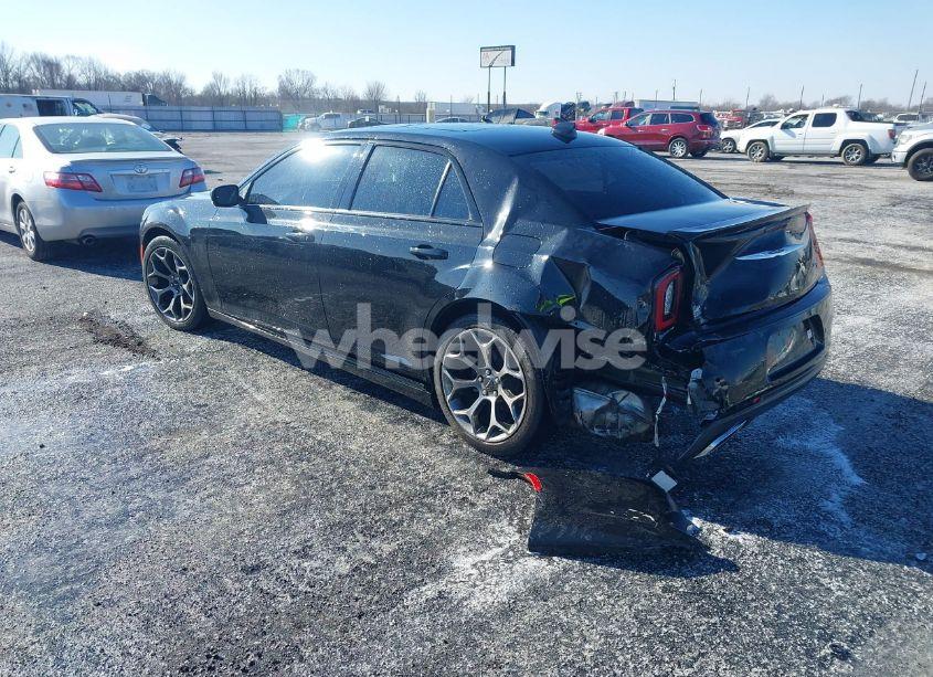 Photo 3 of 2015 Chrysler 300 300S (VIN 2C3CCABG4FH830672)