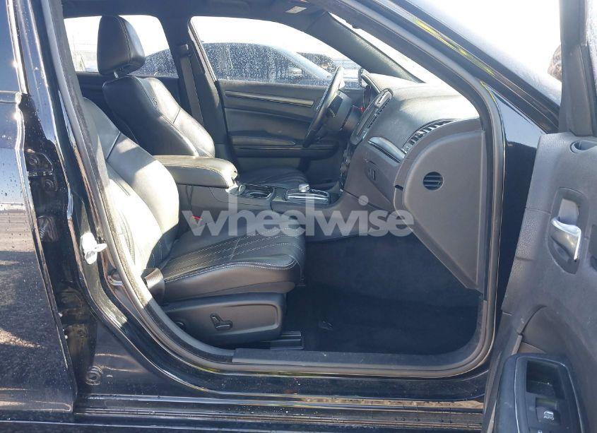 Photo 5 of 2015 Chrysler 300 300S (VIN 2C3CCABG4FH830672)