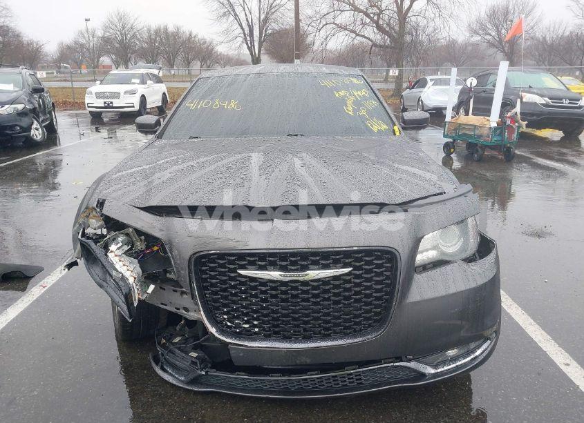 Photo 12 of 2016 Chrysler 300 300S (VIN 2C3CCABG4GH167704)