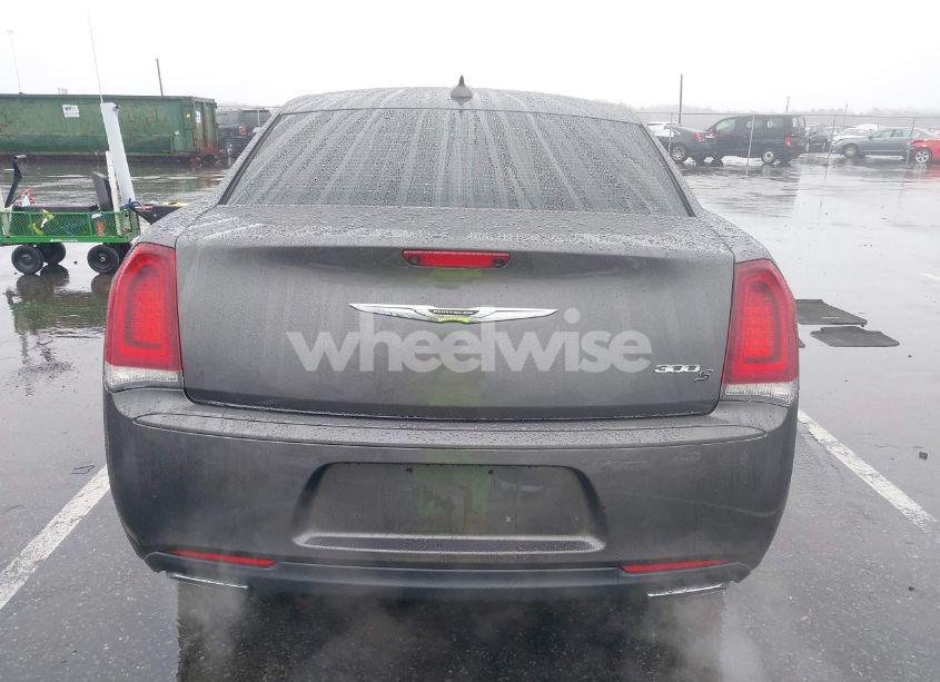 Photo 16 of 2016 Chrysler 300 300S (VIN 2C3CCABG4GH167704)