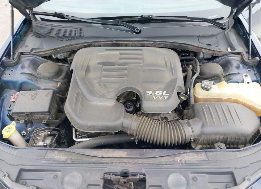 Photo 10 of 2016 Chrysler 300 300S (VIN 2C3CCABG4GH295179)