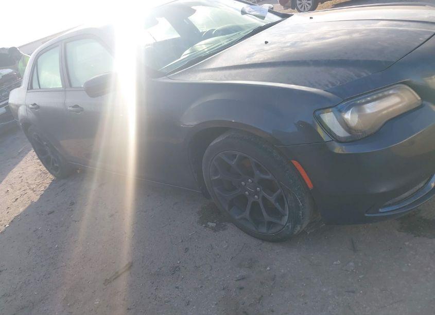 2019 Chrysler 300 300S (VIN 2C3CCABG4KH562930) main photo